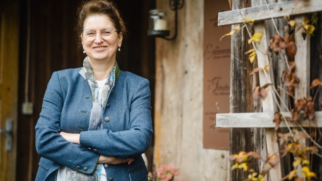 Impulse aus der EU: Die Europa-Abgeordnete Christine Singer im Interview - Christine Singer ist Mitglied im AGRI, Ausschuss für Landwirtschaft und ländliche Entwicklung, im Europäischen Parlament. Außerdem ist sie Stellvertreterin im ENVI, Ausschuss für Umwelt, Klima und Lebensmittelsicherheit - Quelle: Max Merget